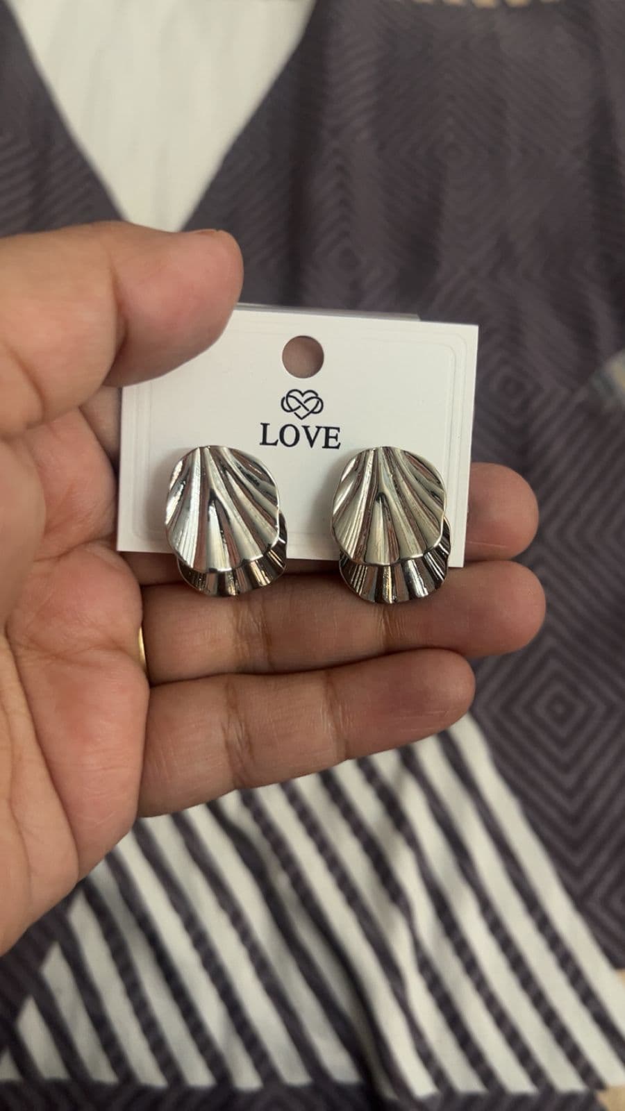 Elan Curve Studs