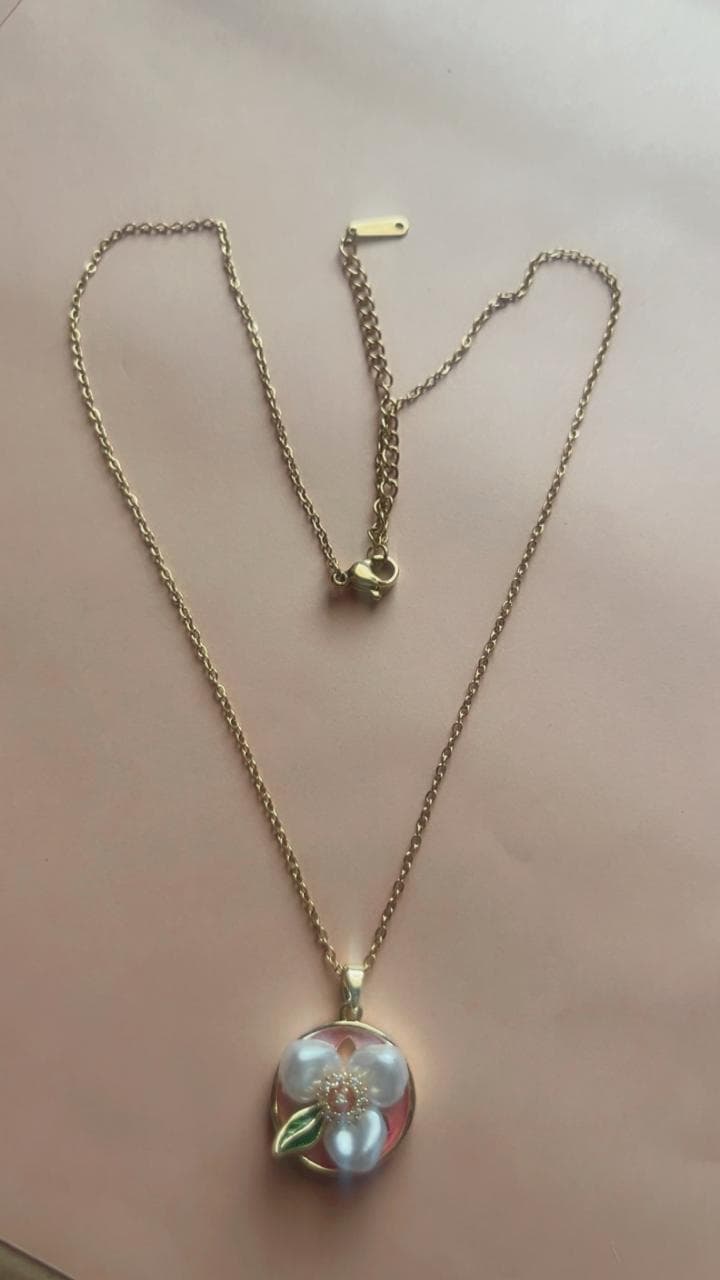 Blossom Pearl Necklace